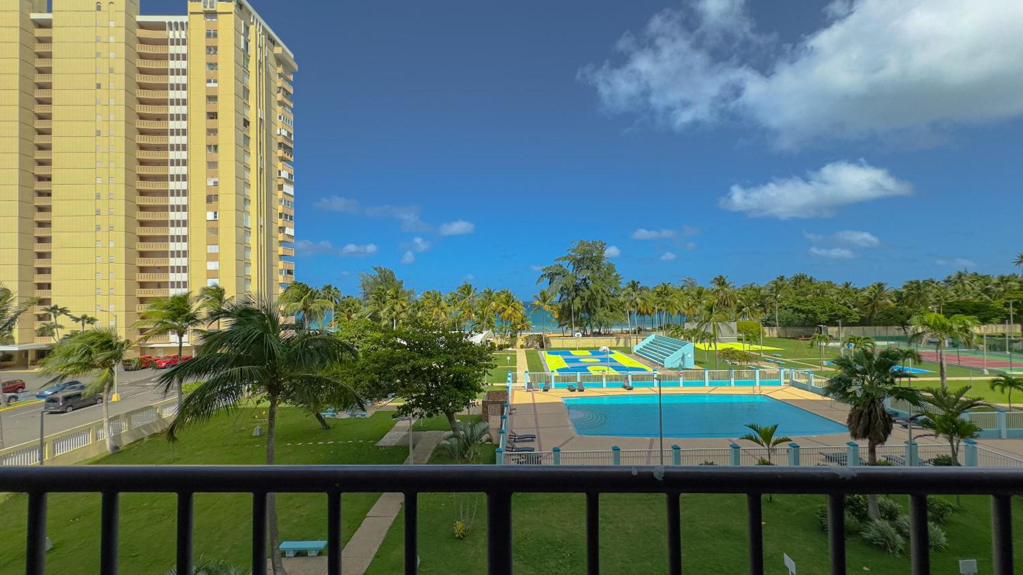Moana'S Beach Apartment In Luquillo Pr Beach View Exterior photo
